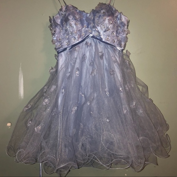 Strapless short prom dress w flower appliqués - Picture 1 of 6